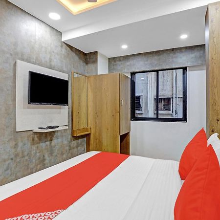 Hotel O R S Palace Ahmedabad Luaran gambar