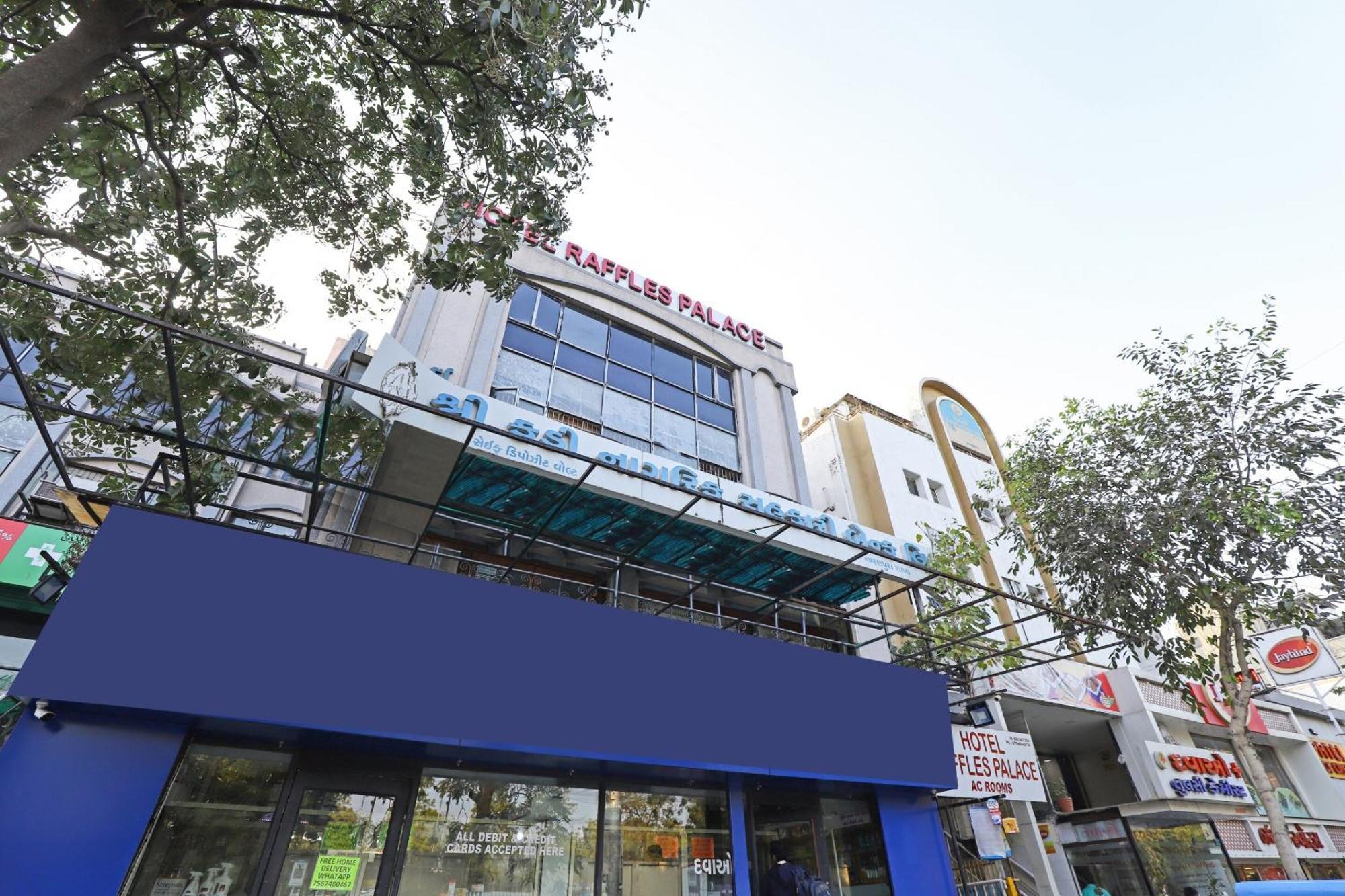 Hotel O R S Palace Ahmedabad Luaran gambar